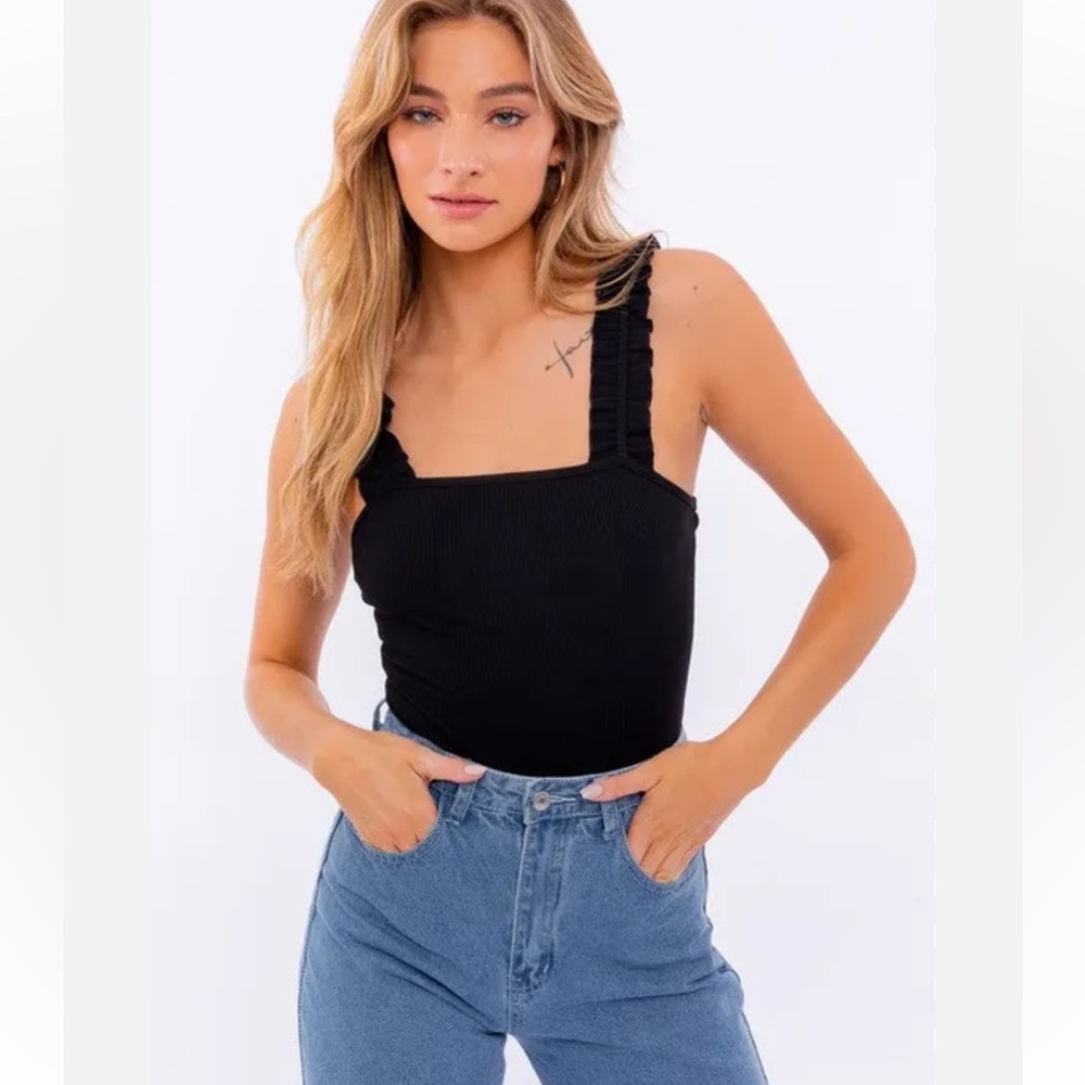 Le Lis Ruffled Ribbed Bodysuit Size Small